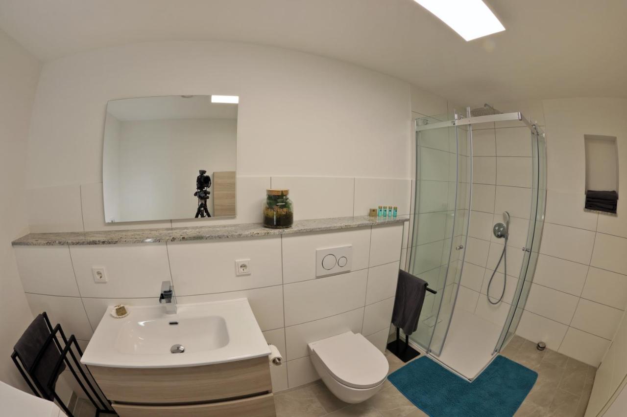 Modern Und Neu, Top Ausstattung Mit Kaffeevollautomat, 2X Netflix-Tv, Lueftungsanlage, Geschirrspueler Wallerfangen Dış mekan fotoğraf