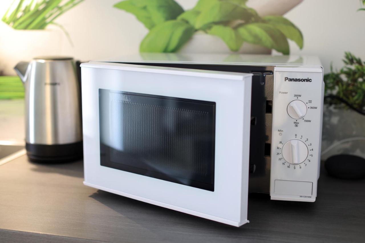 Modern Und Neu, Top Ausstattung Mit Kaffeevollautomat, 2X Netflix-Tv, Lueftungsanlage, Geschirrspueler Wallerfangen Dış mekan fotoğraf