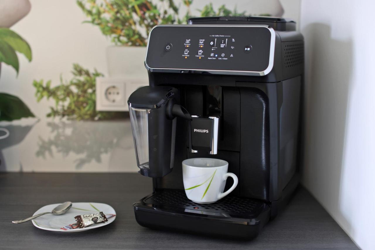 Modern Und Neu, Top Ausstattung Mit Kaffeevollautomat, 2X Netflix-Tv, Lueftungsanlage, Geschirrspueler Wallerfangen Dış mekan fotoğraf